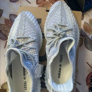 Adidas Yeezys 350 V2 Static